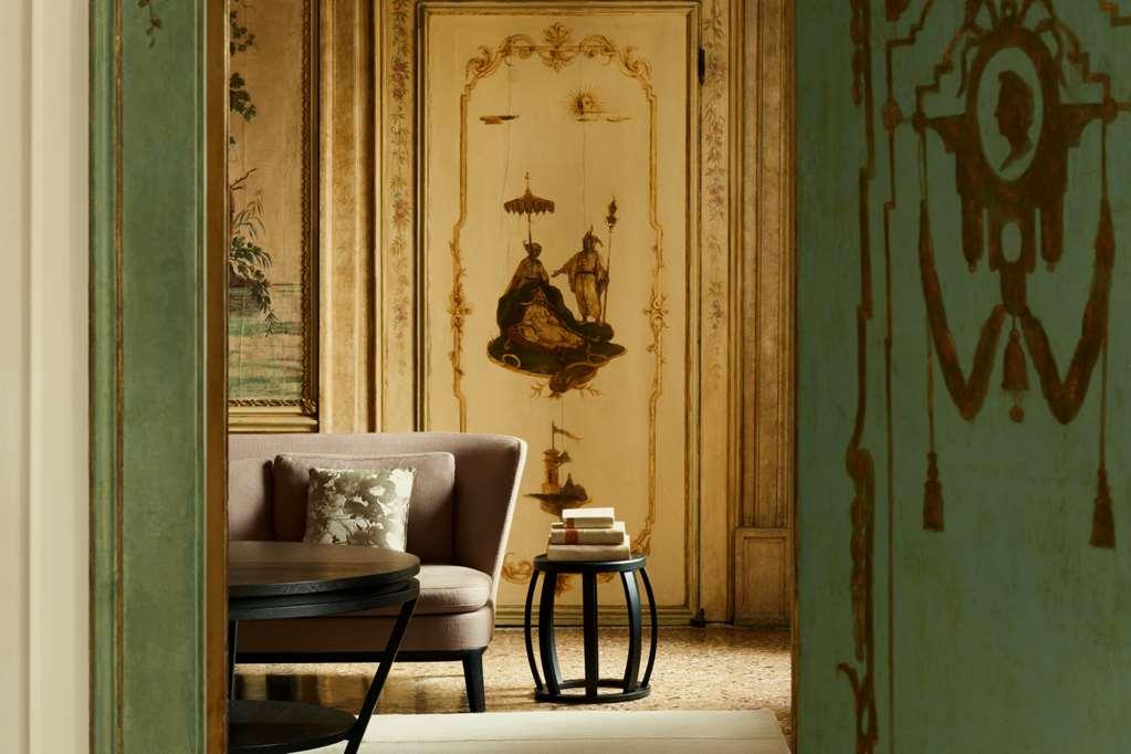 Aman Venice Bilik gambar